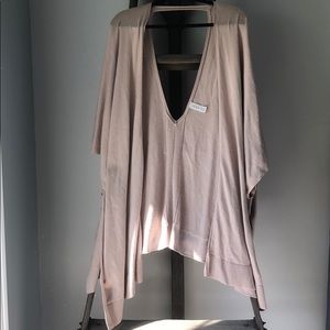 Lululemon Free to Coast Wrap in PINK